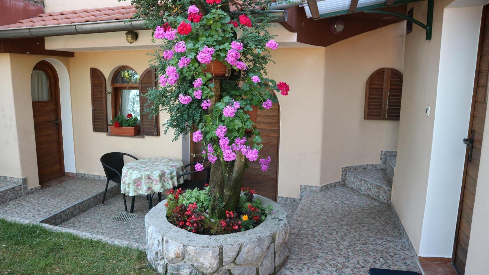 Apartments Komel Opatija Quarto foto
